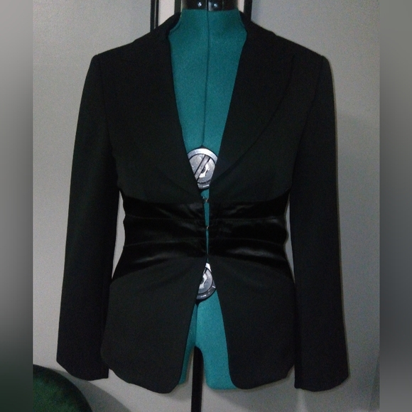 Spiegel Jackets & Blazers - Spiegel Black Tuxedo Hourglass Blazer Sz 8 NWOT